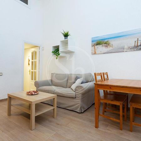 Practico Apartamento Cerca De Estacion De Sants บาร์เซโลนา ภายนอก รูปภาพ
